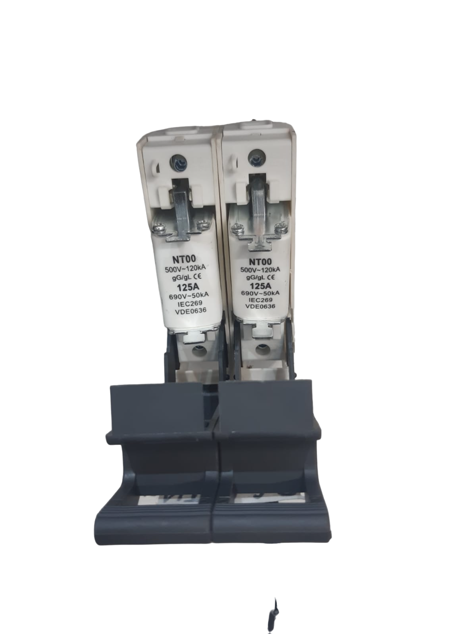 FS HR17-NT00 Double Pole Battery Fuse Switch Disconnector - Image 3