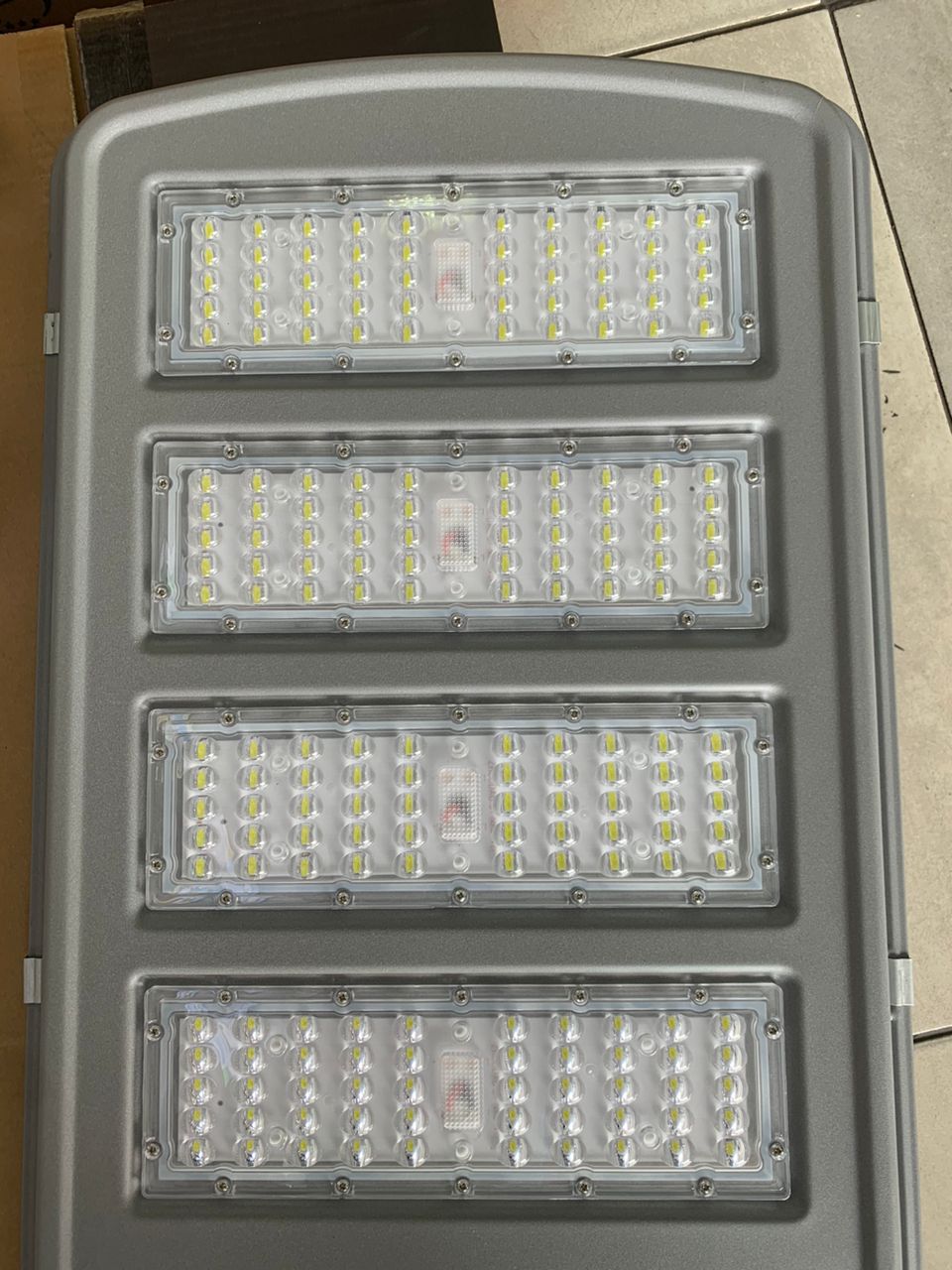 FS-GT104 2000w Solar Street Flood Light - Image 4